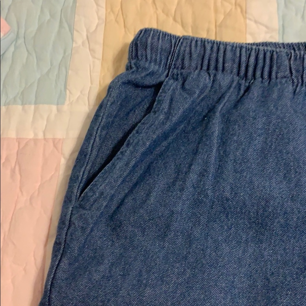Women’s Blue Jean Capris - Picture 4 of 4